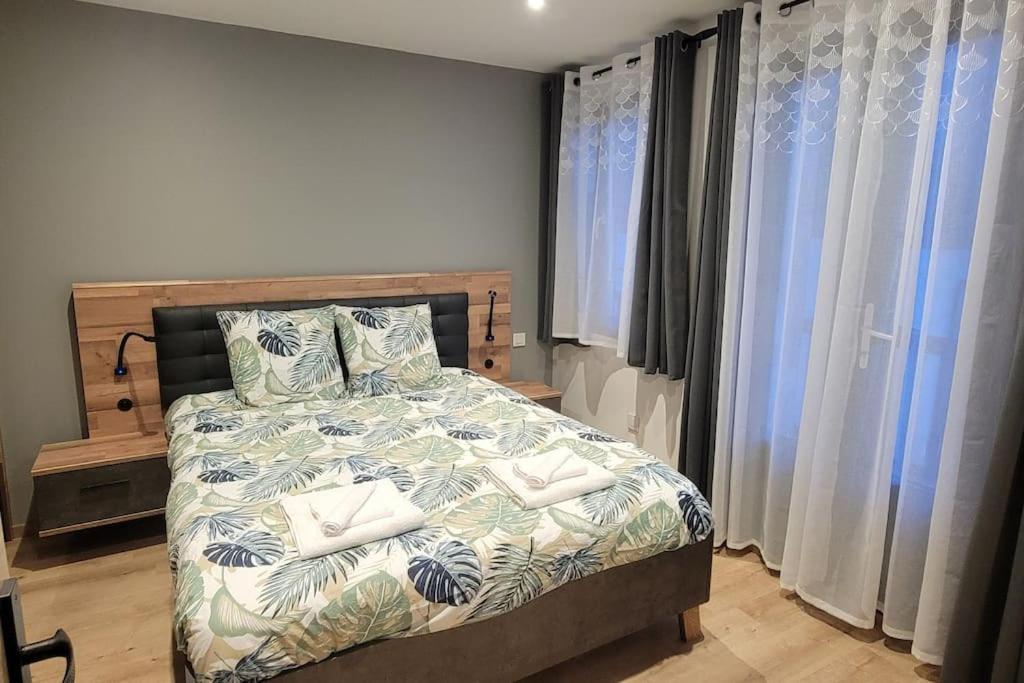 Superbe Appartement T2 Climatise, Idealement Situe Ugine Bagian luar foto